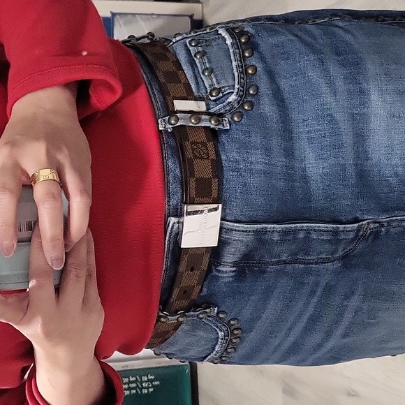 Authentic Louis Vuitton Belt in Damier Ebene - Picture 14 of 16